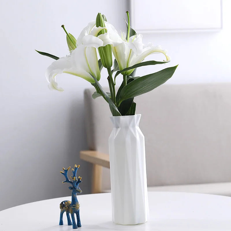 Chic Nordic Plastic Flower Pot