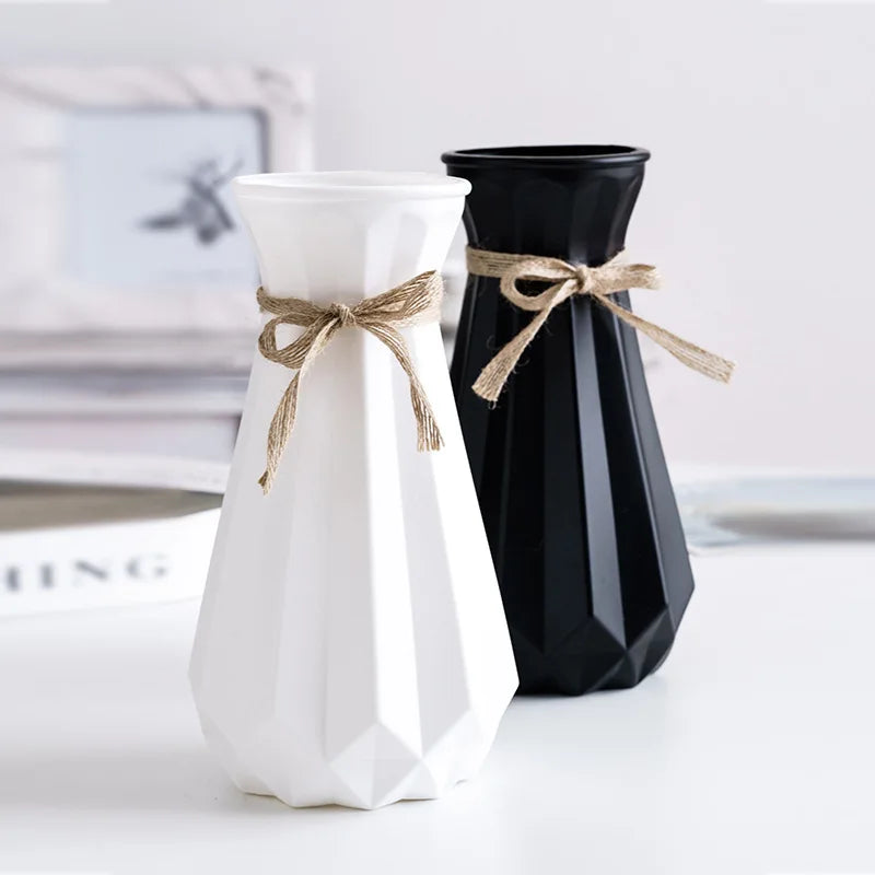 Chic Nordic Plastic Flower Pot